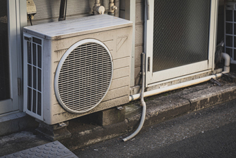 古いエアコンや冷蔵庫を処分する場合のフロンの回収